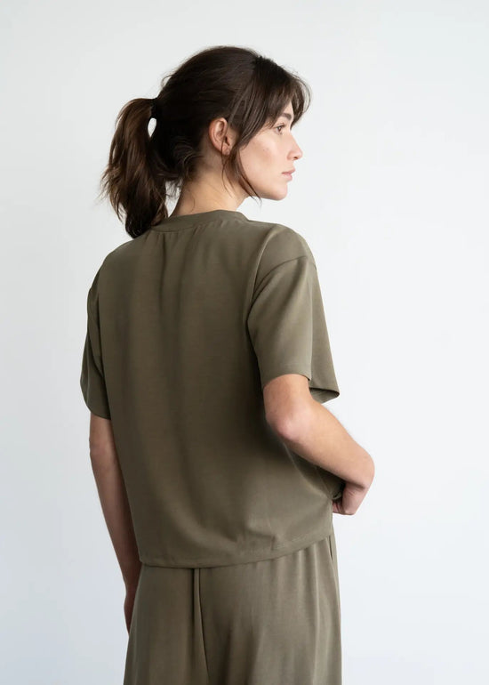 ELLE GREY LOOSE FIT T-SHIRT – RELAXED CREW NECK BASIC