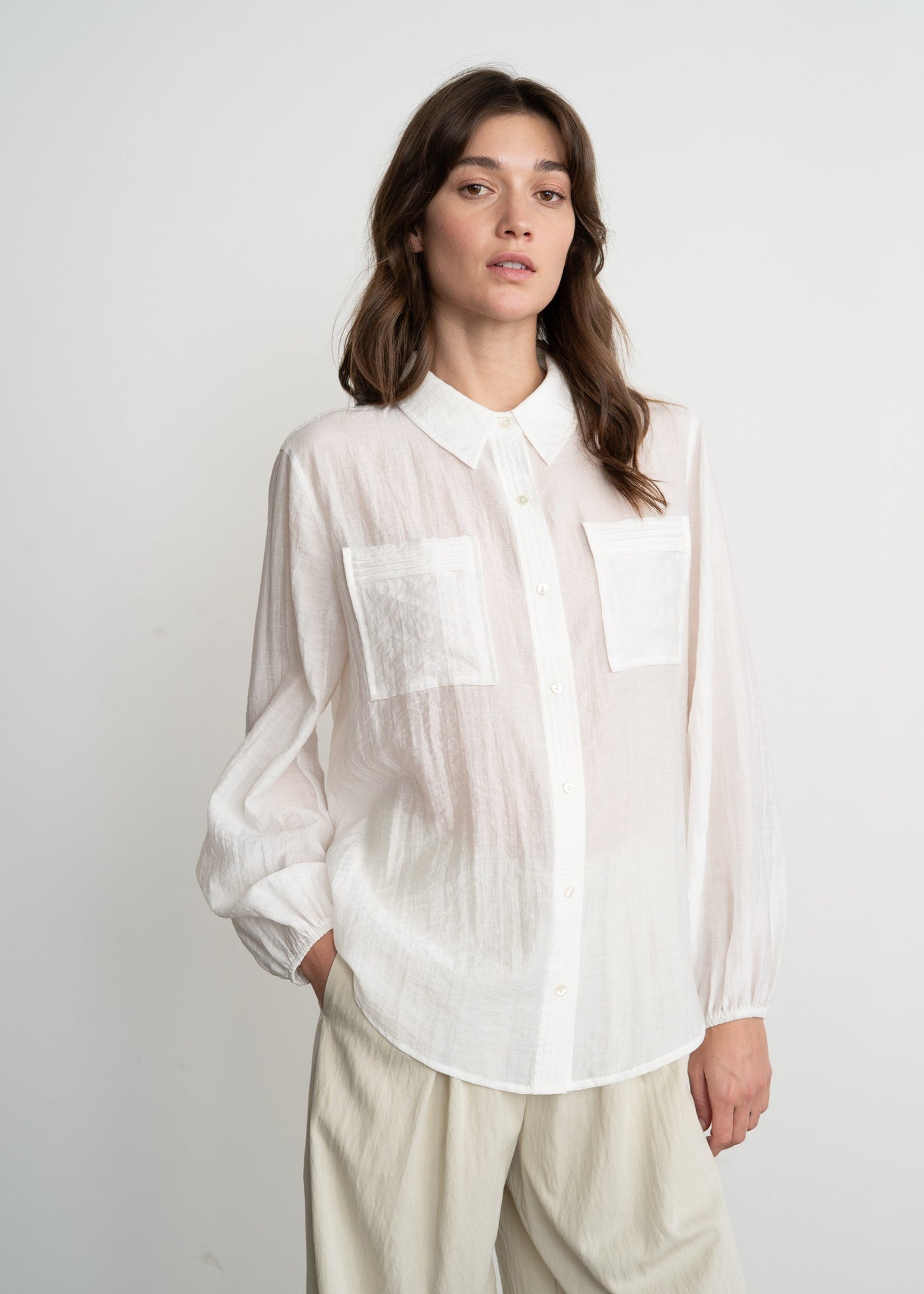 ELLE GREY BUBBLE SLEEVE SEMI-SHEER SHIRT – LIGHTWEIGHT BUTTON-UP