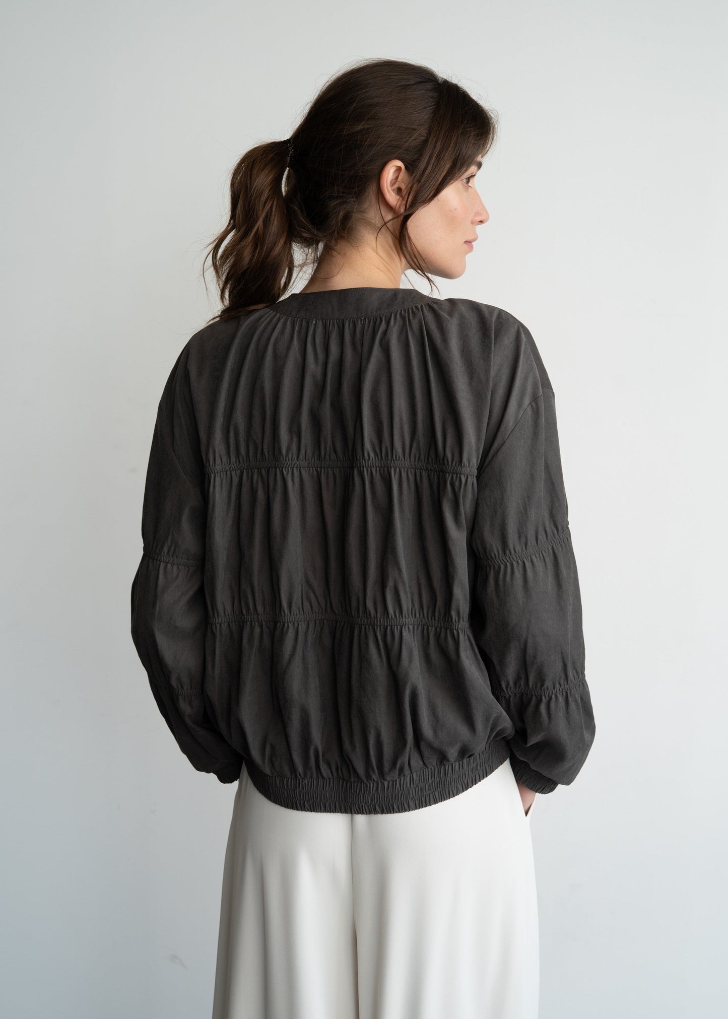 LIGHTWEIGHT SUEDE ELASTIC PIPING BLOUSON JACKET – CREW NECK LAYERING ESSENTIAL