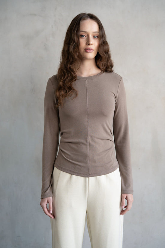 ELLE GREY SIDE GATHER DETAILED CREW NECK TOP
