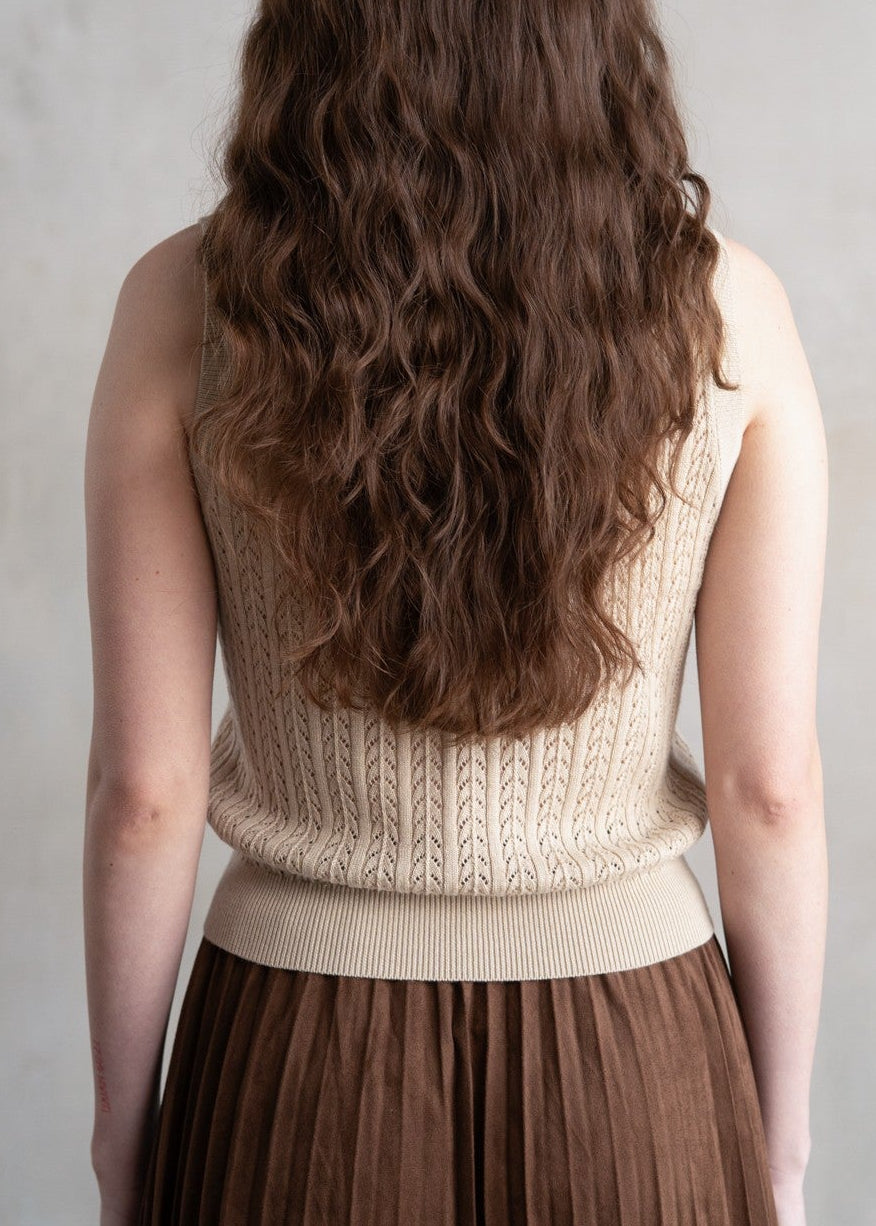 TAUPE CABLE-KNITTED SLEEVELESS SWEATER TANK