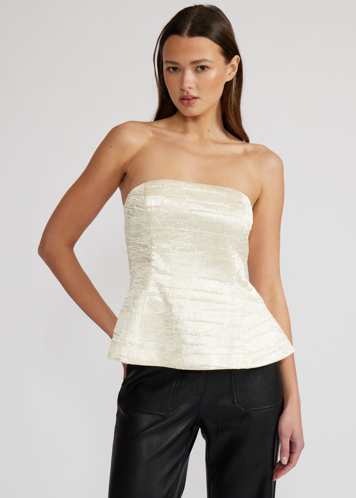 AMY SLEEVELESS TOP