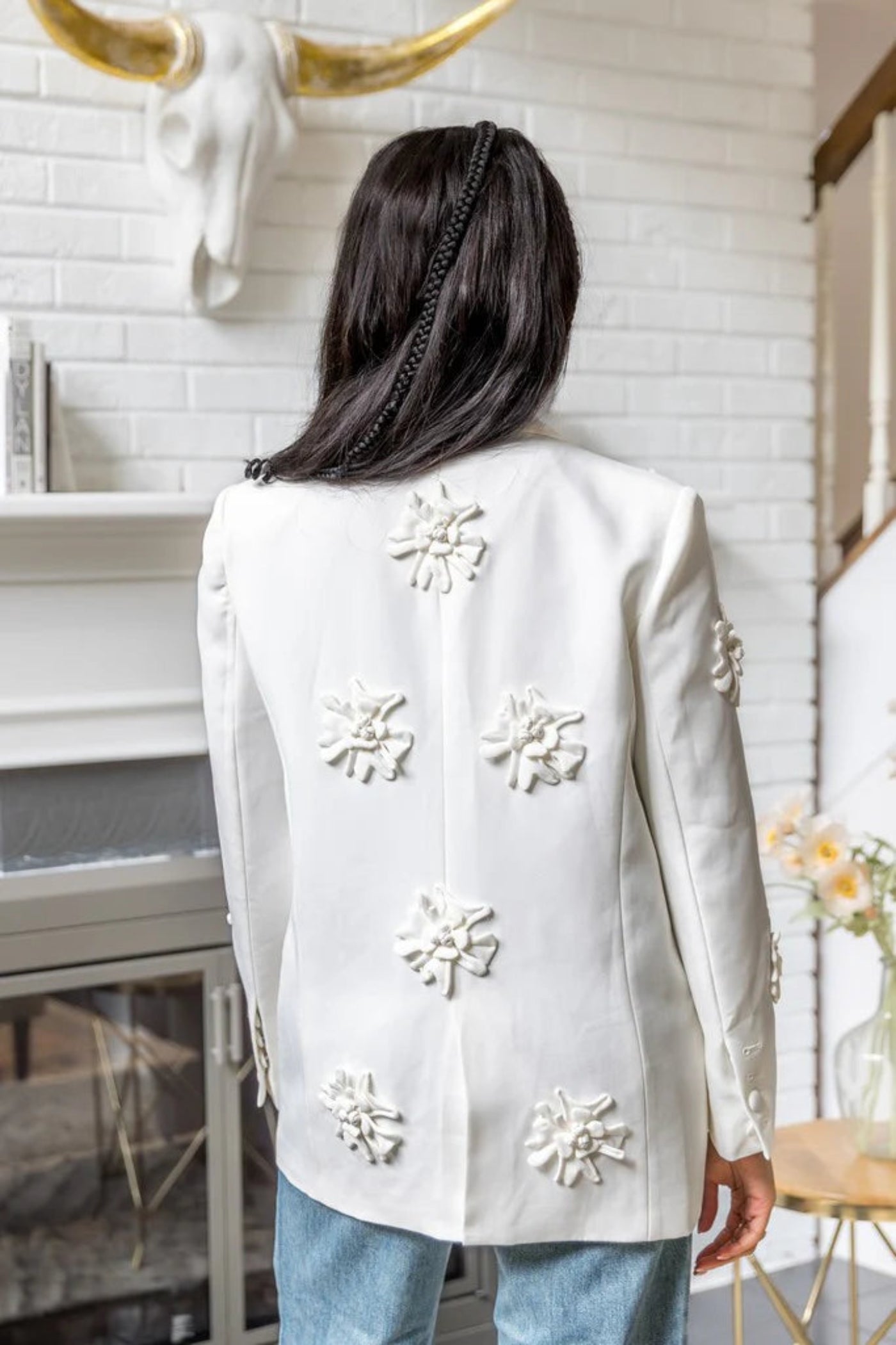 LUELLE WHITE FLORAL DETAIL BLAZER