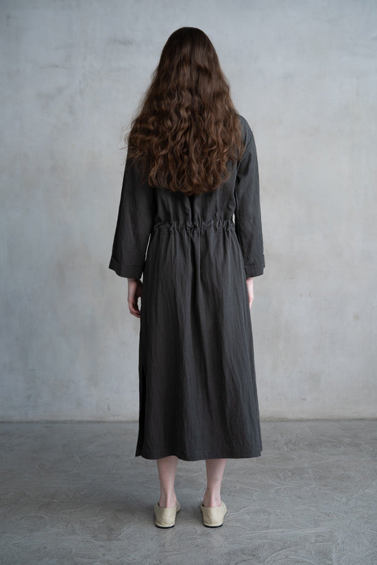ELLE GREY TEXTURED BELTED MIDI SHIRT DRESS – CHARCOAL