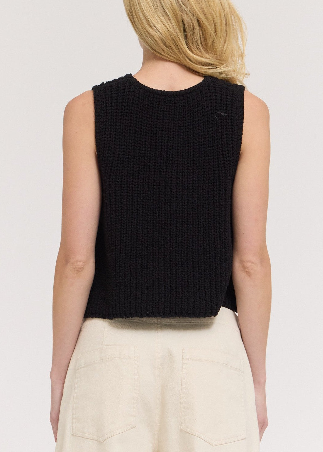 Sleeveless black Crop Sweater Top