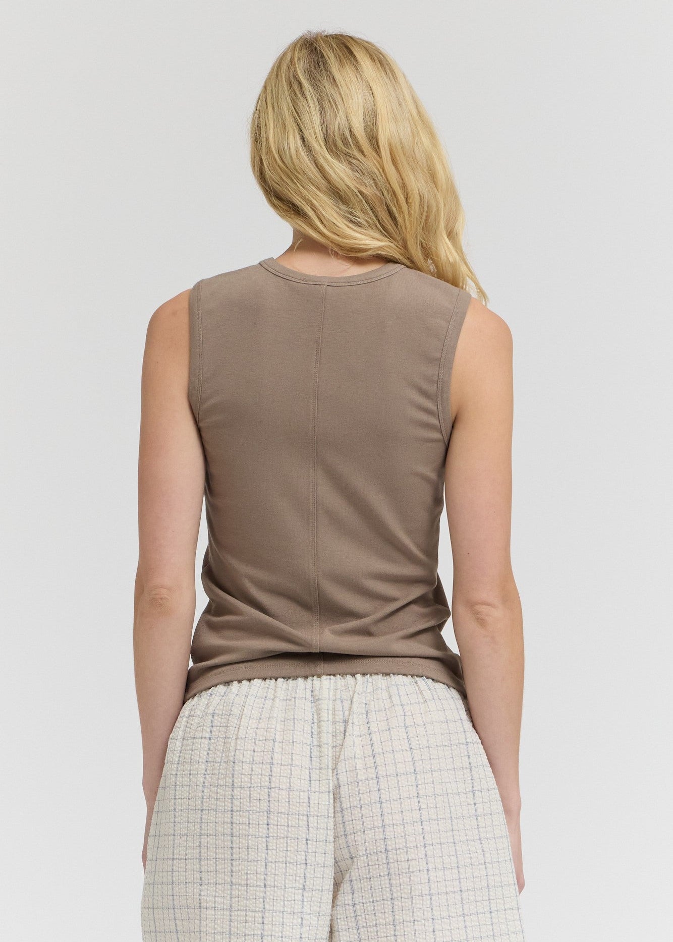 JUNE WIDE SHOULDER TANK