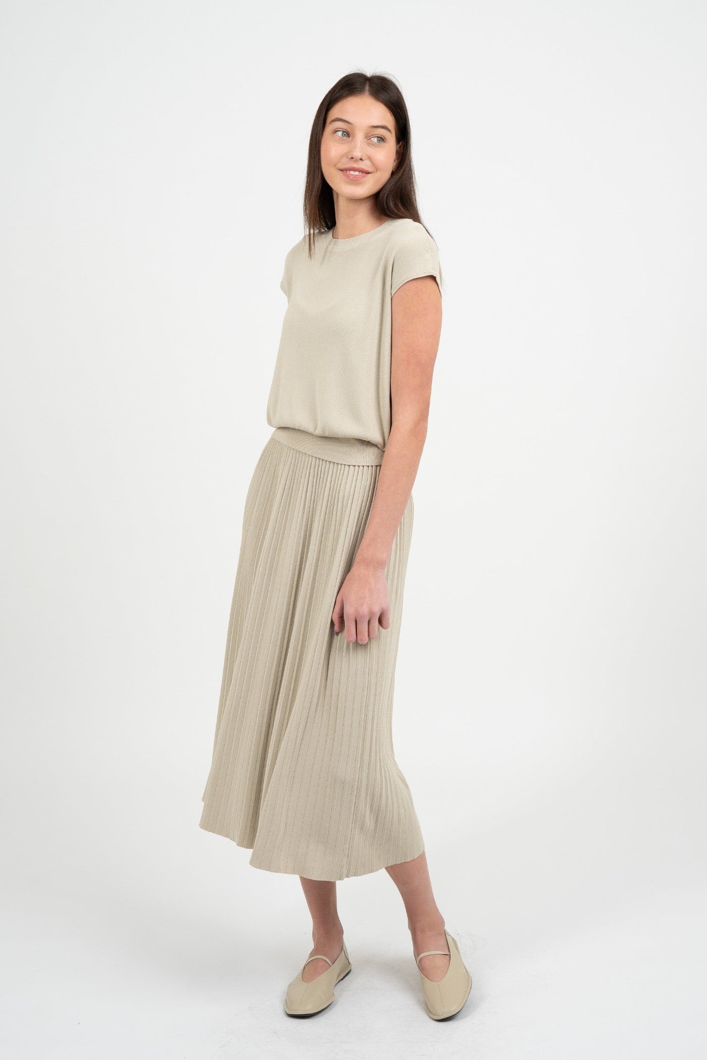 ELLE GREY ELEGANT KNITTED PLEATED MIDI SKIRT