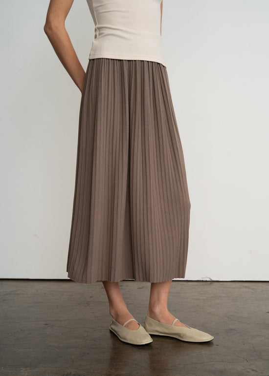 ELASTIC PLEATED MIDI SKIRT