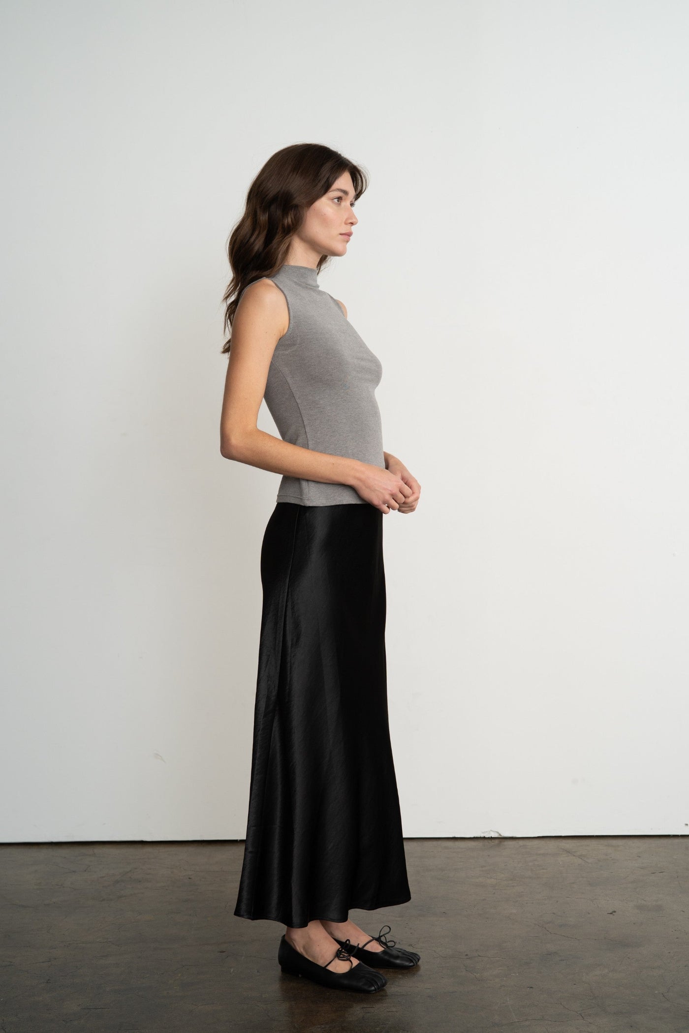 ELLE GREY SATIN SEMI FLARE LONG SKIRT – GOLD & BLACK