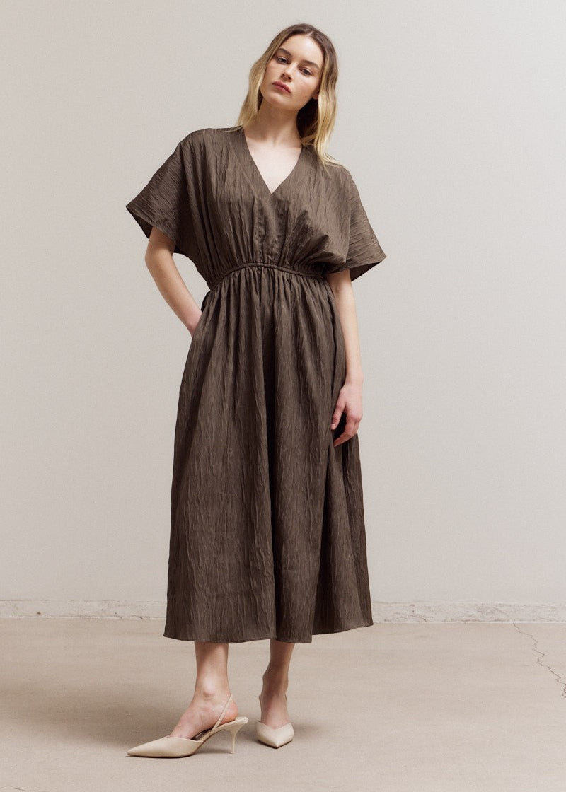 FLUTTER SLEEVE DRESS