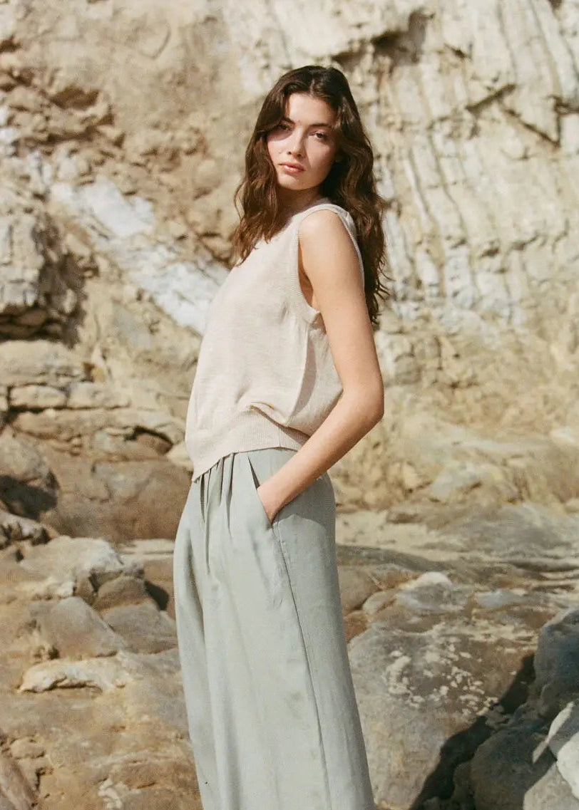 A.REN KNIT 100% CASHMERE ROUND NECK VEST TOP – SLEEVELESS