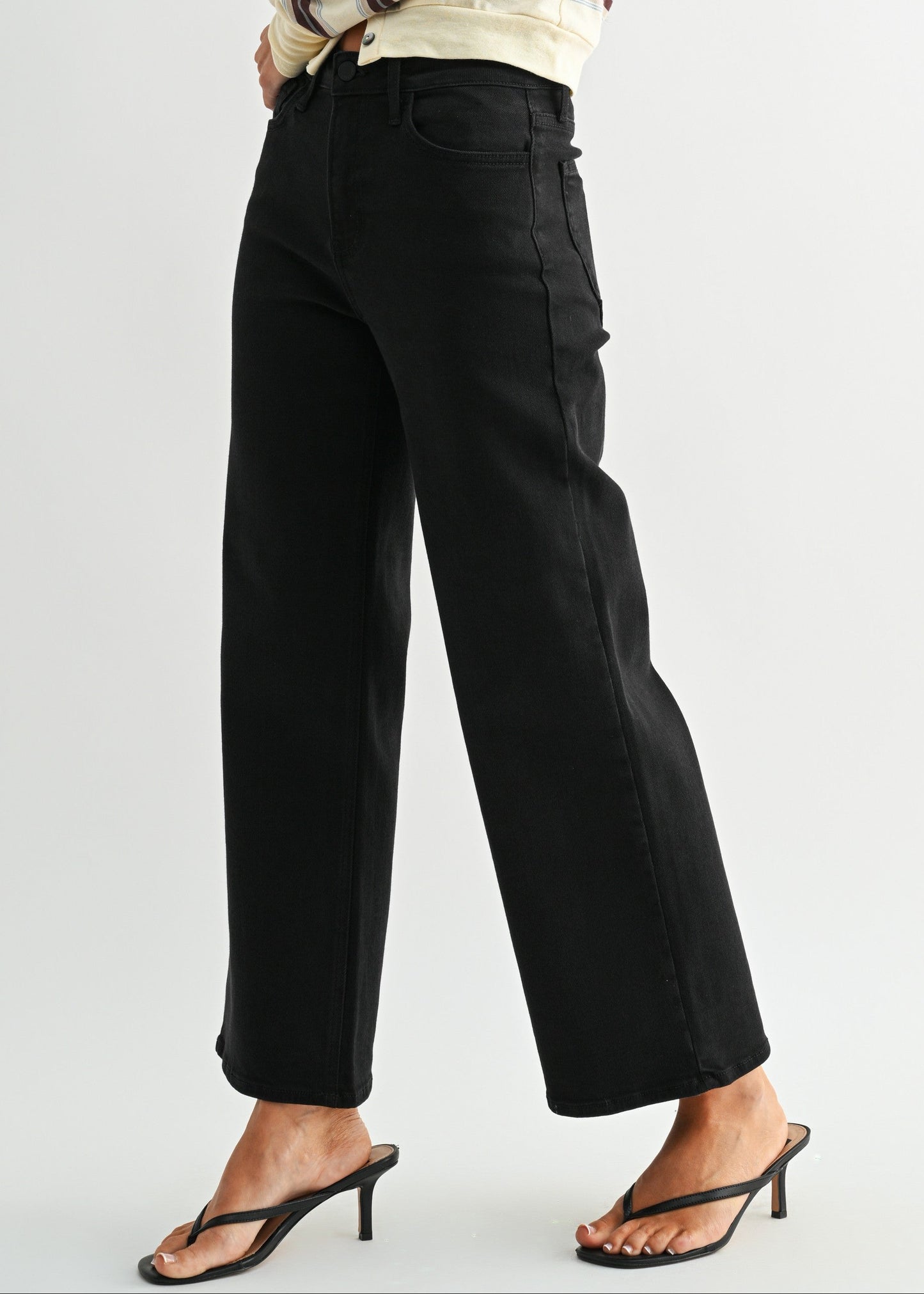 BLACK WIDE-LEG JEANS