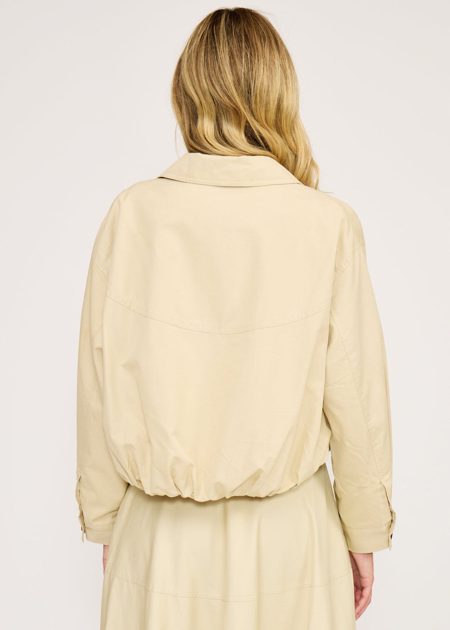 BEIGE CROPPED UTILITY BUBBLE JACKET