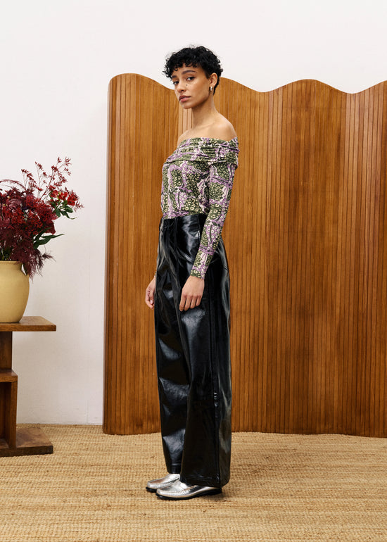 FRNCH BLACK STRAIGHT VINYL SIAMESE PANTS WITH CONTRAST STITCHING