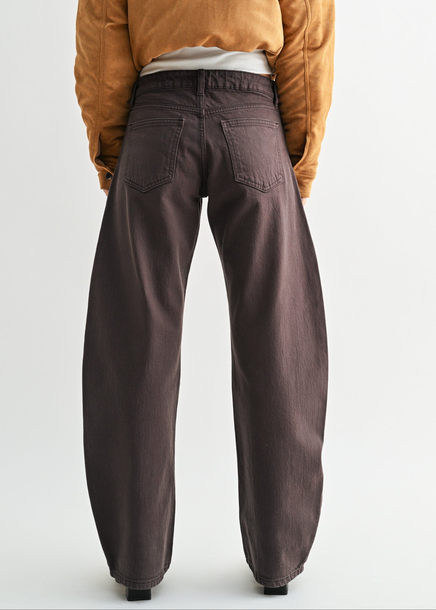 CHOCOLATE BARREL JEANS