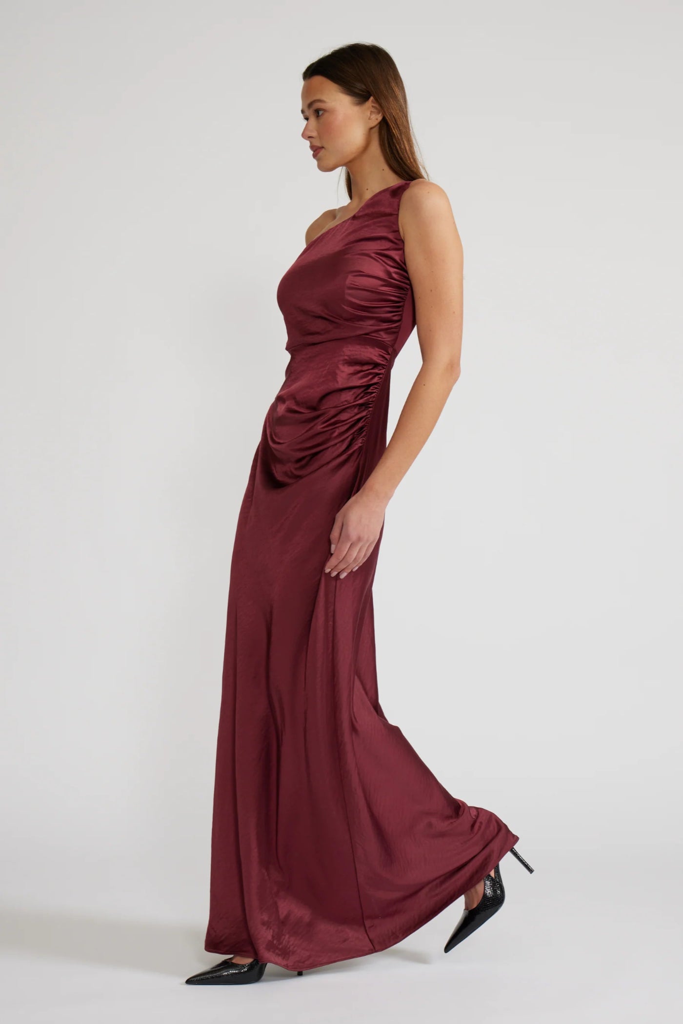 LUCY PARIS MILENA ONE SHOULDER SATIN DRESS – MAROON