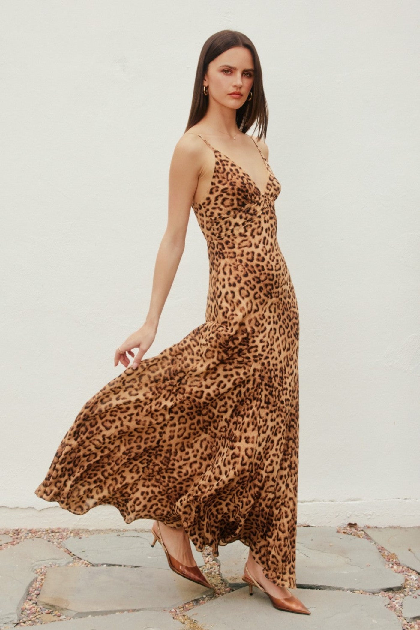 DRESS FORUM ANIMAL PRINTED SLEEVELESS MAXI DRESS WITH METAL TRIM