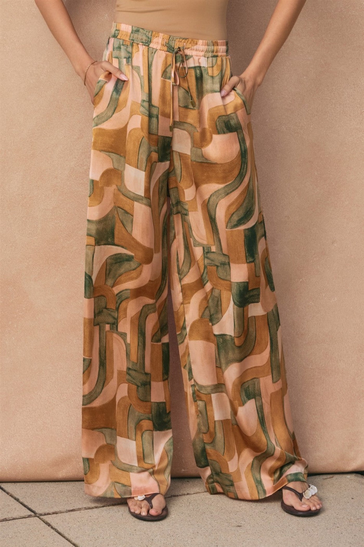 GEOMETRIC PRINT PANTS