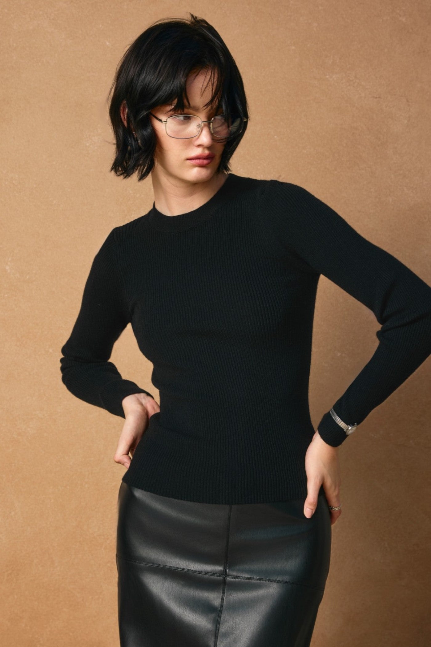 DRESS FORUM CREW NECK LIGHT SWEATER – BLACK, IVORY & PINE
