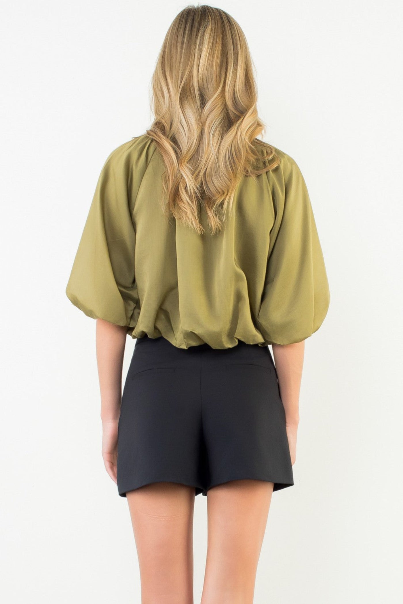 THML BALLOON SLEEVE SATIN BOATNECK TOP – VERT