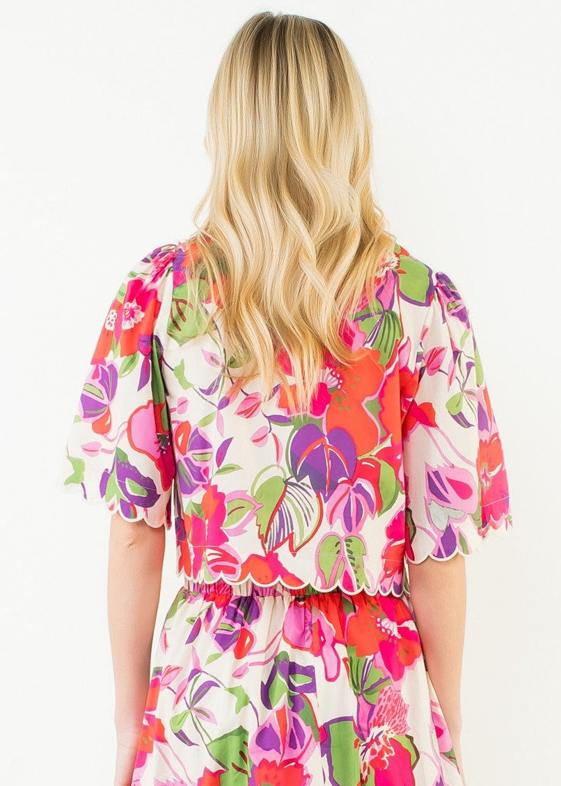 SHORT SLEEVE FLORAL PATTERN TOP