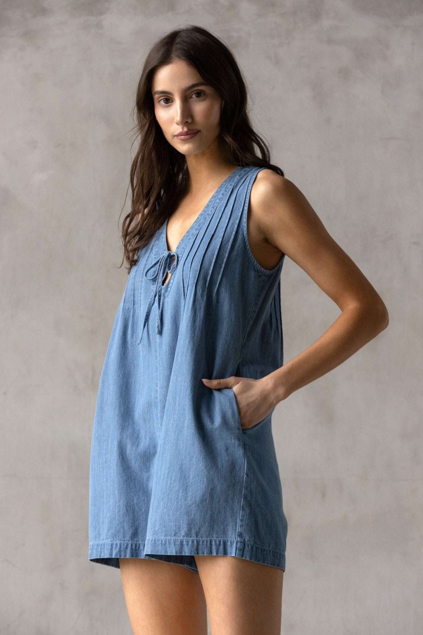 STORIA LIGHT DENIM V-NECK ROMPER – MINI LENGTH