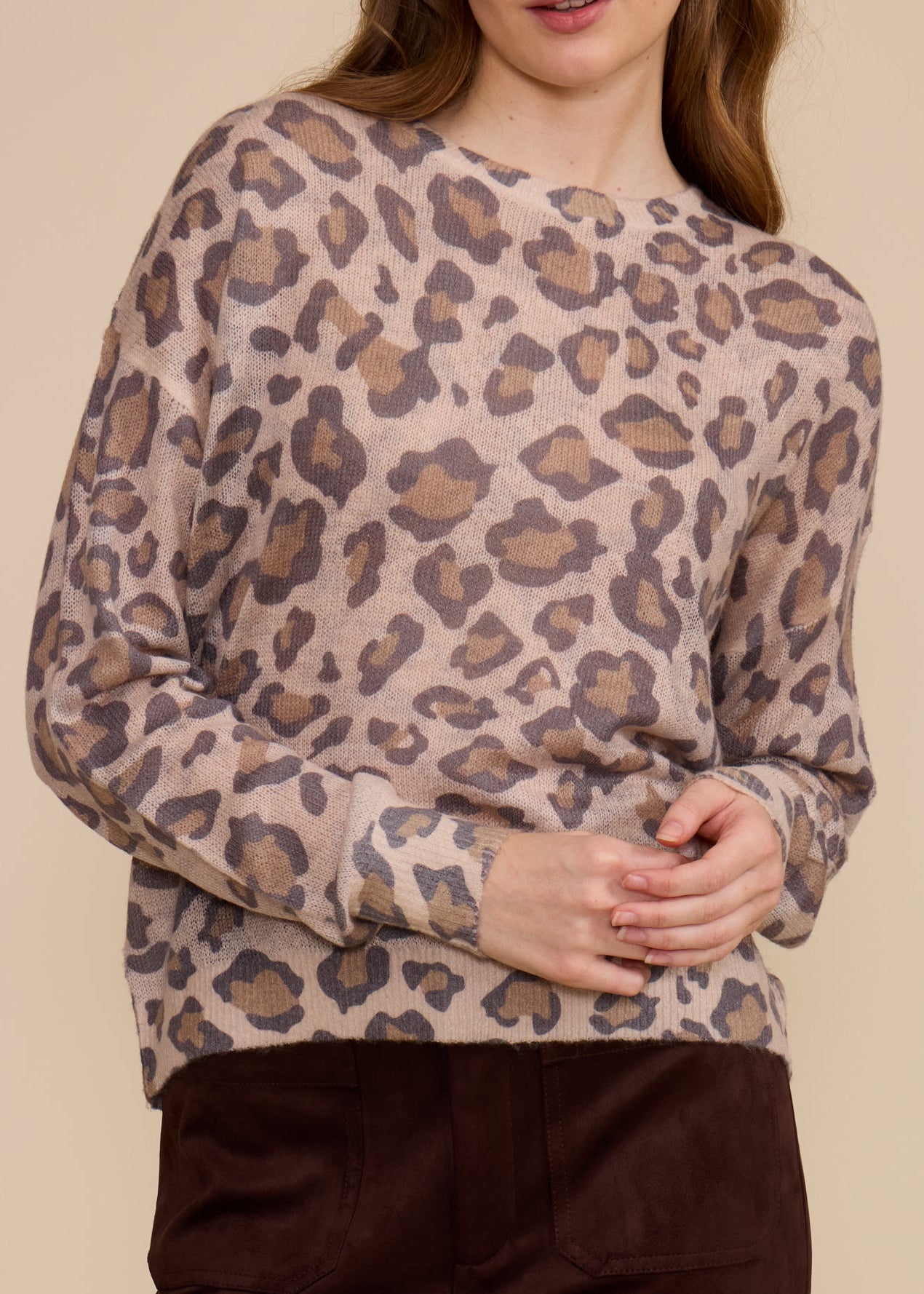 LEOPARD CREWNECK SWEATER