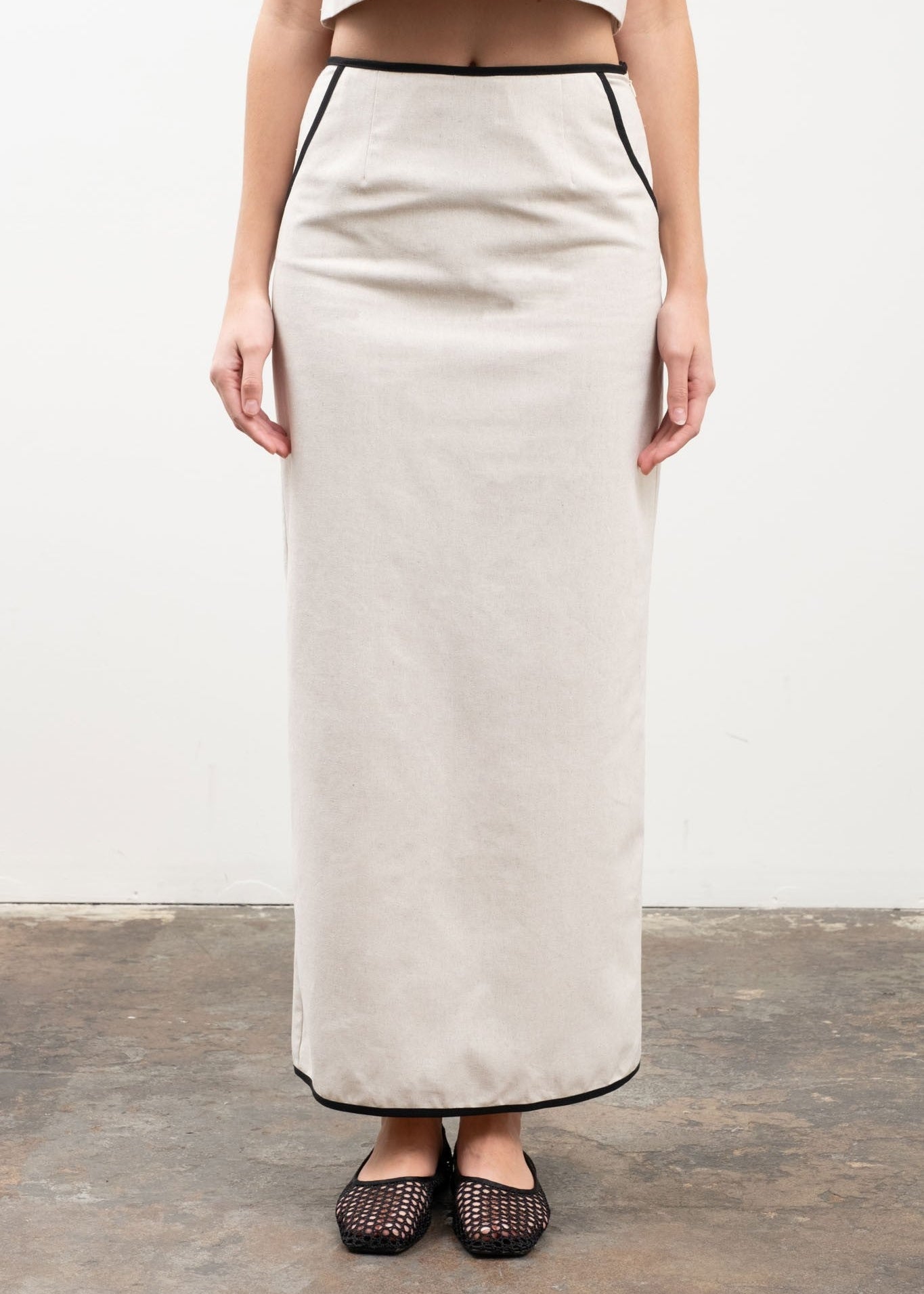 CONTRAST TRIM MAXI SKIRT