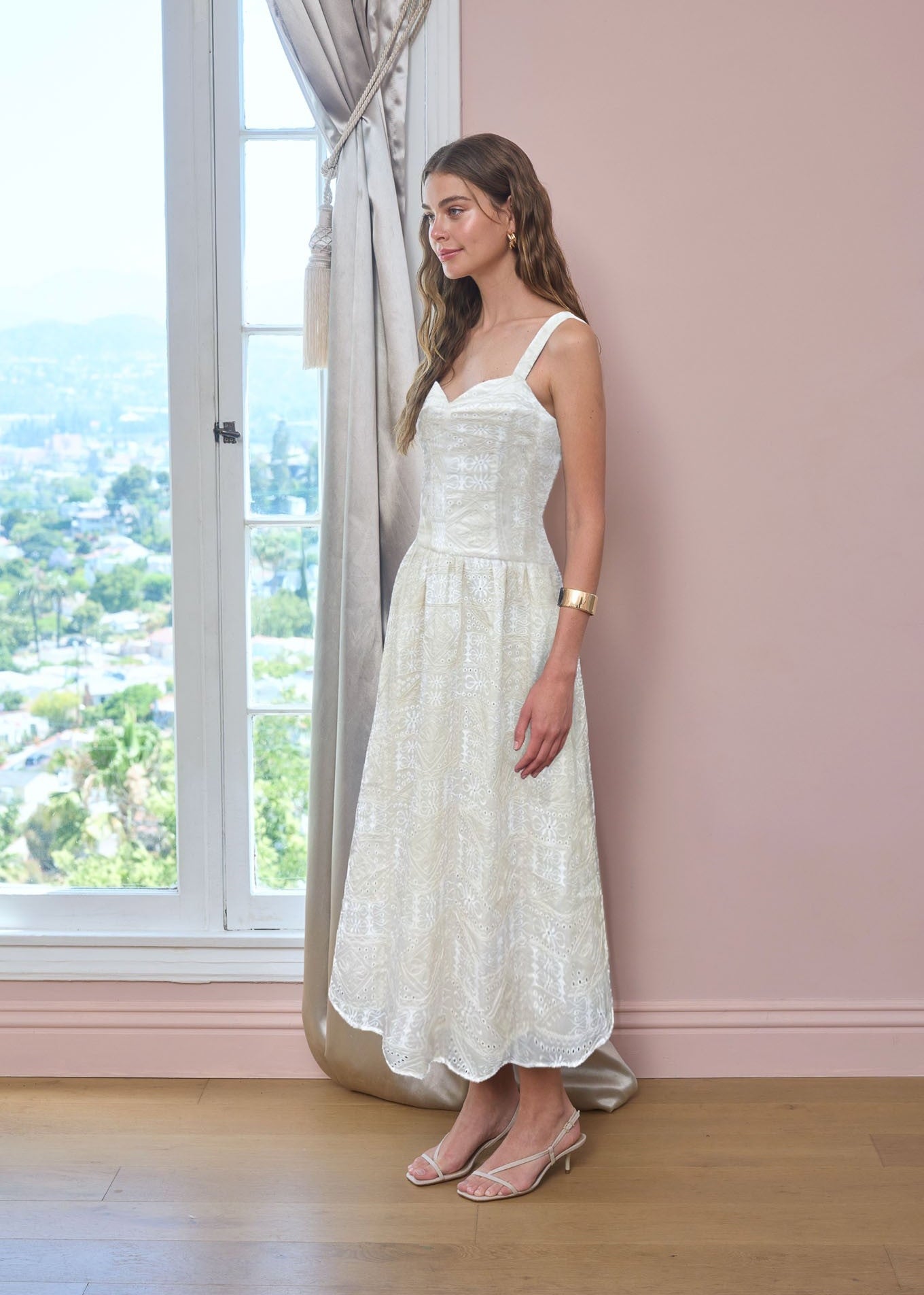 EMBROIDERED MAXI DRESS