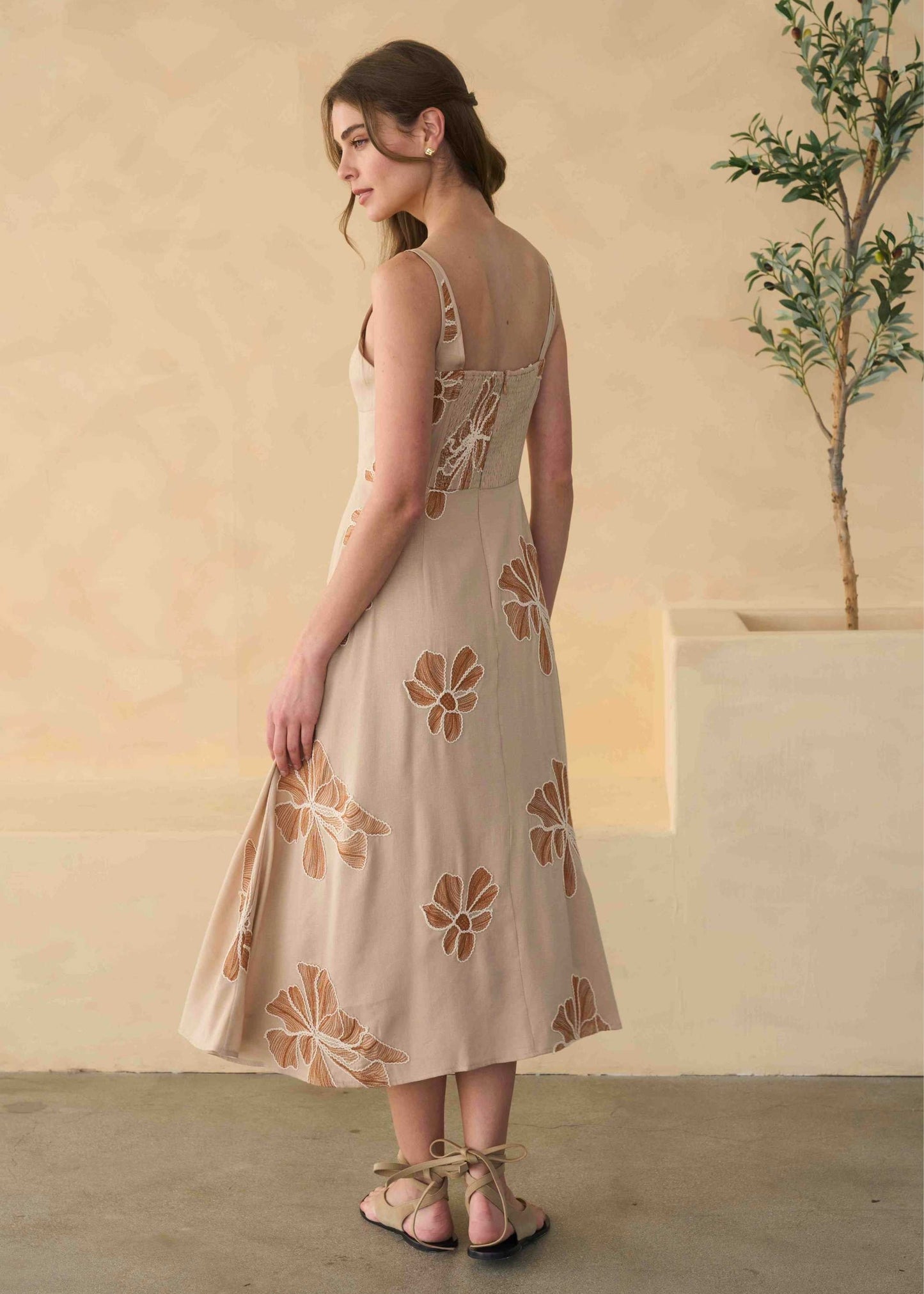 DAHLIA EMBROIDERED MIDI DRESS