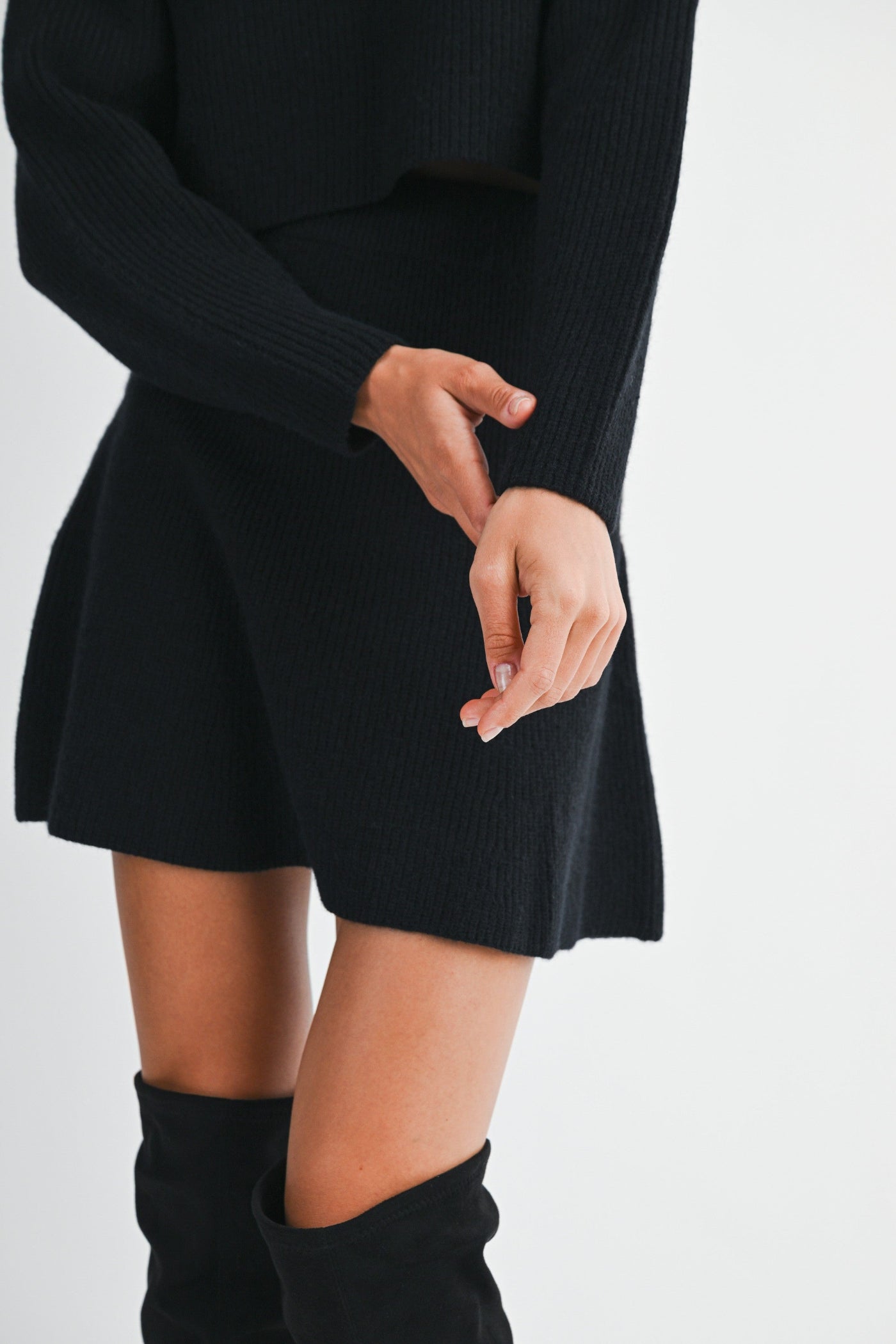 MABLE BLACK SWEATER KNIT FLARE SKIRT