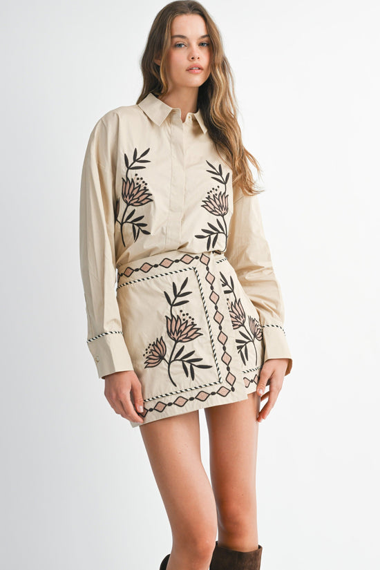 FLORAL EMBROIDERED BUTTON-DOWN SHIRT