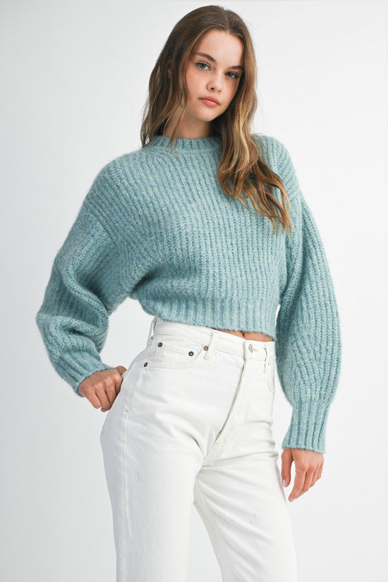 CHUNKY RIBBED KNIT SWEATER