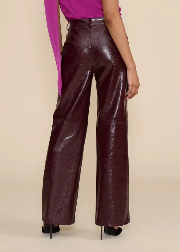 WINE HIGH-WAIST PATENT LEATHER PANTS