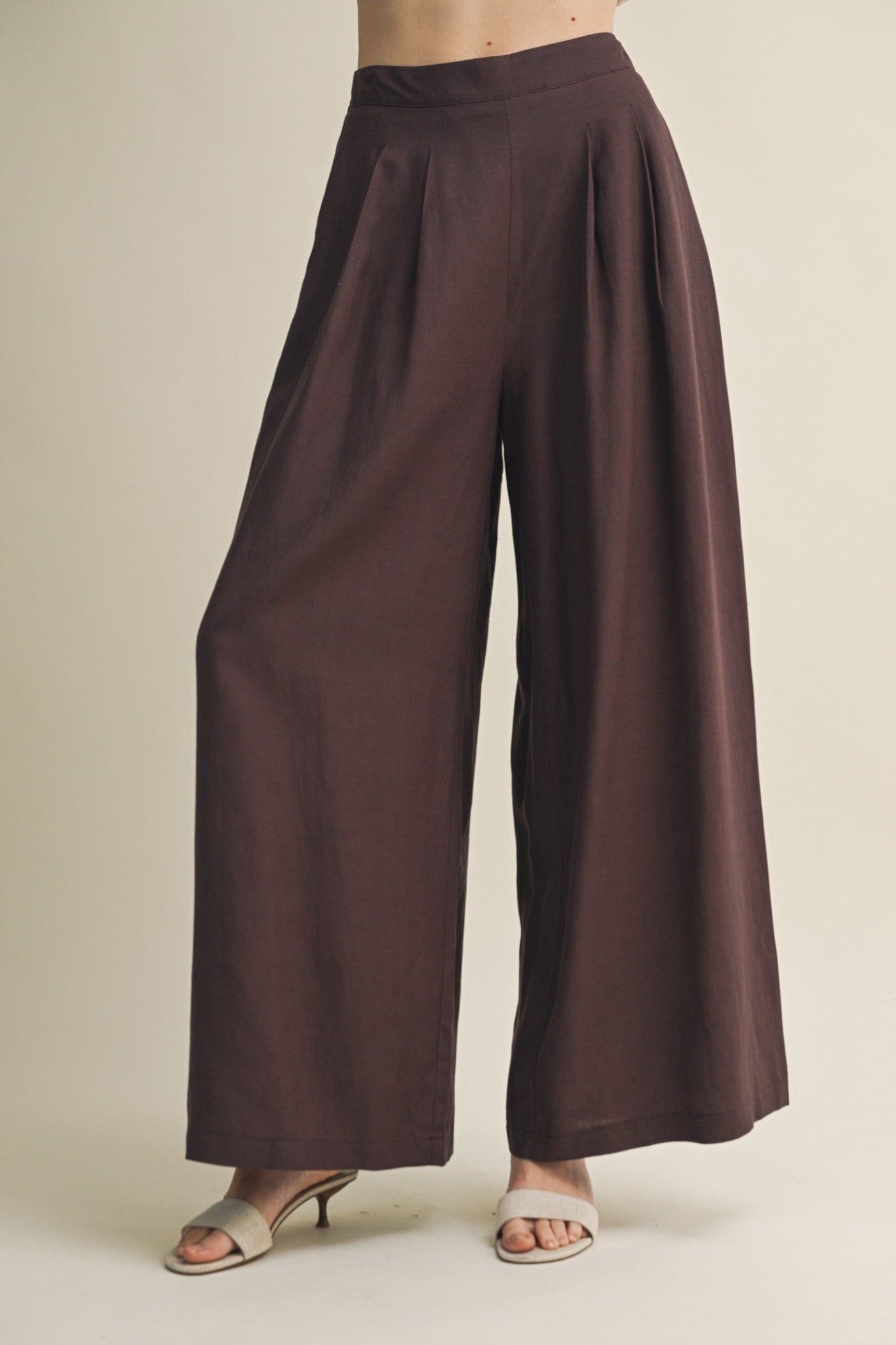 WIDE-LEG TAILORED PANTS