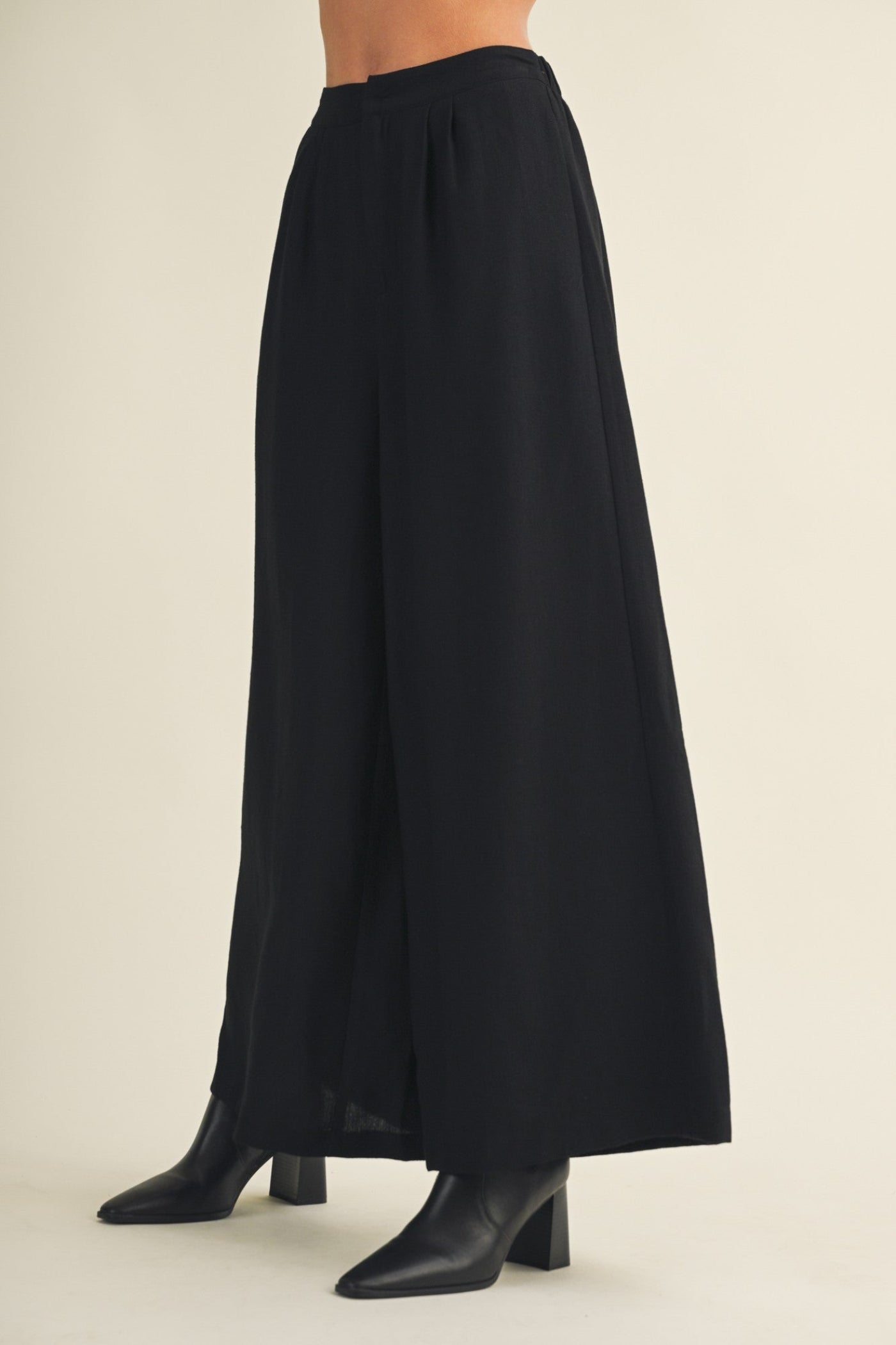 BLACK WIDE-LEG PALAZZO PANTS