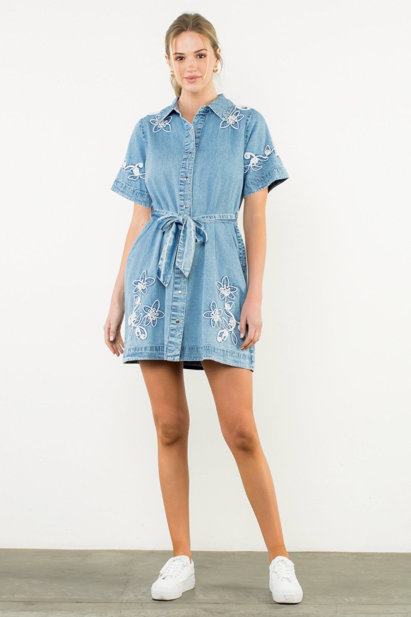 THML EMBROIDERED FLOWER DENIM MINI DRESS – TIE WAIST BELT
