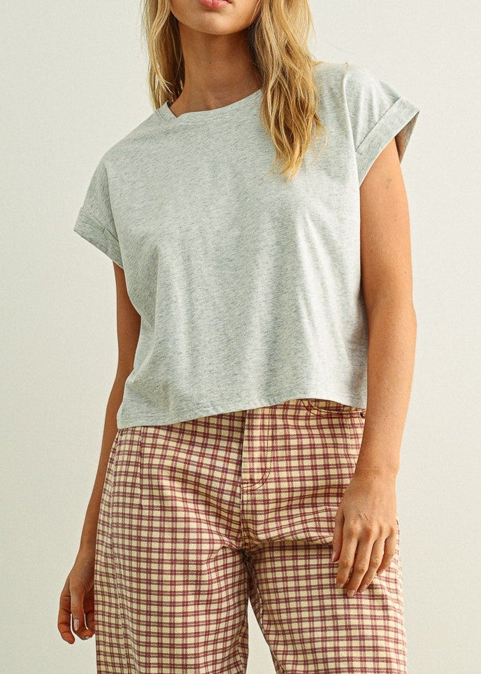 CULLED SLEEVE CROPPED COTTON TEE