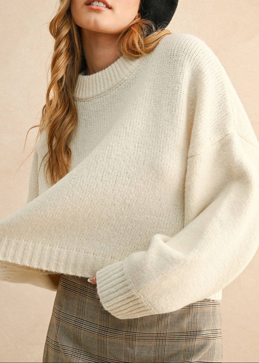 CREAM LONG SLEEVE CROPPED CHUNKY KNIT SWEATER