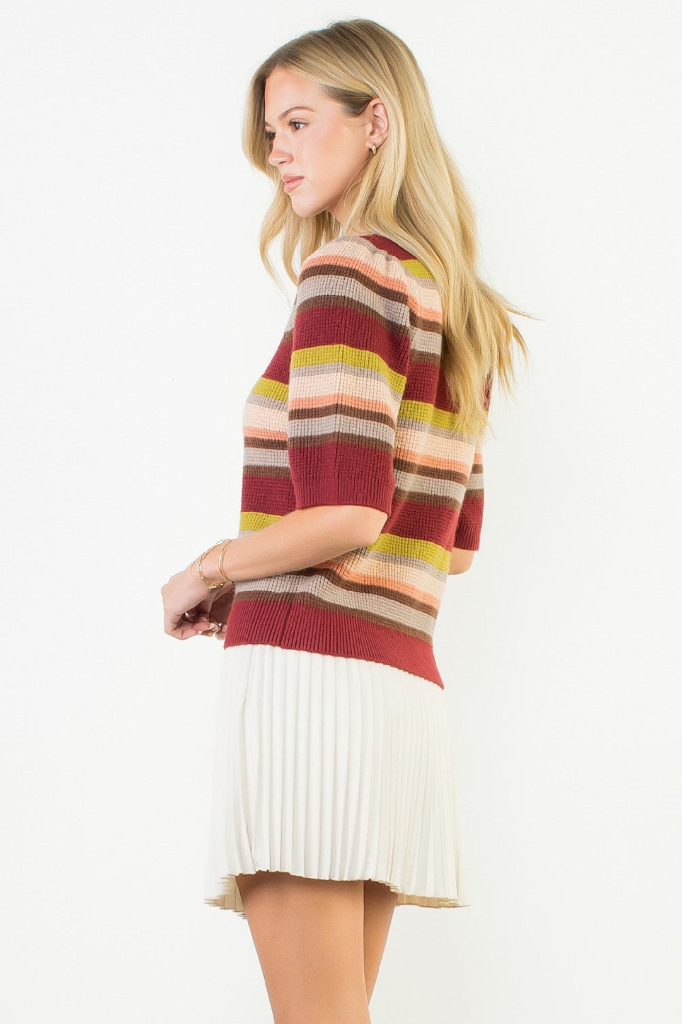 STRIPED SHORT SLEEVE KNIT TOP