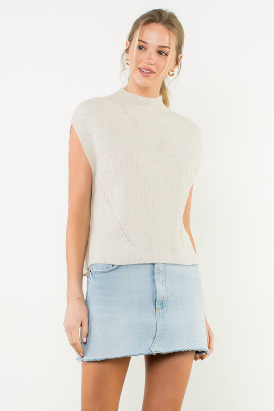 THML SLEEVELESS MOCK NECK KNIT TOP