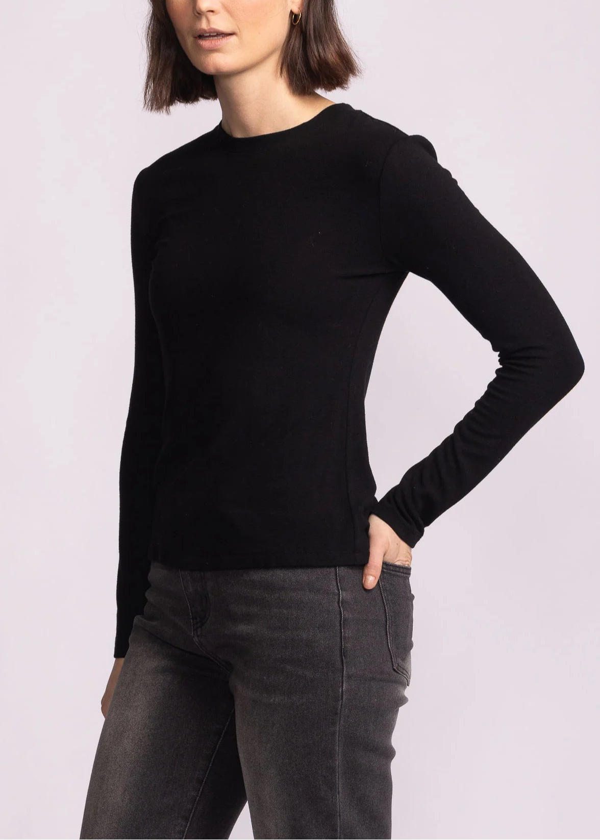 TELLEM BLACK LONG SLEEVE ROUND NECK TOP