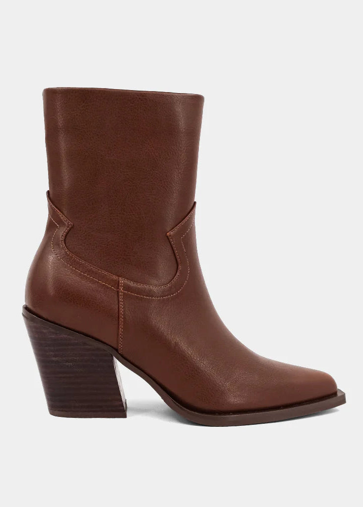 SHU SHOP VICTORIA BOOTS – COGNAC FAUX LEATHER ANGULAR HEEL BOOTS