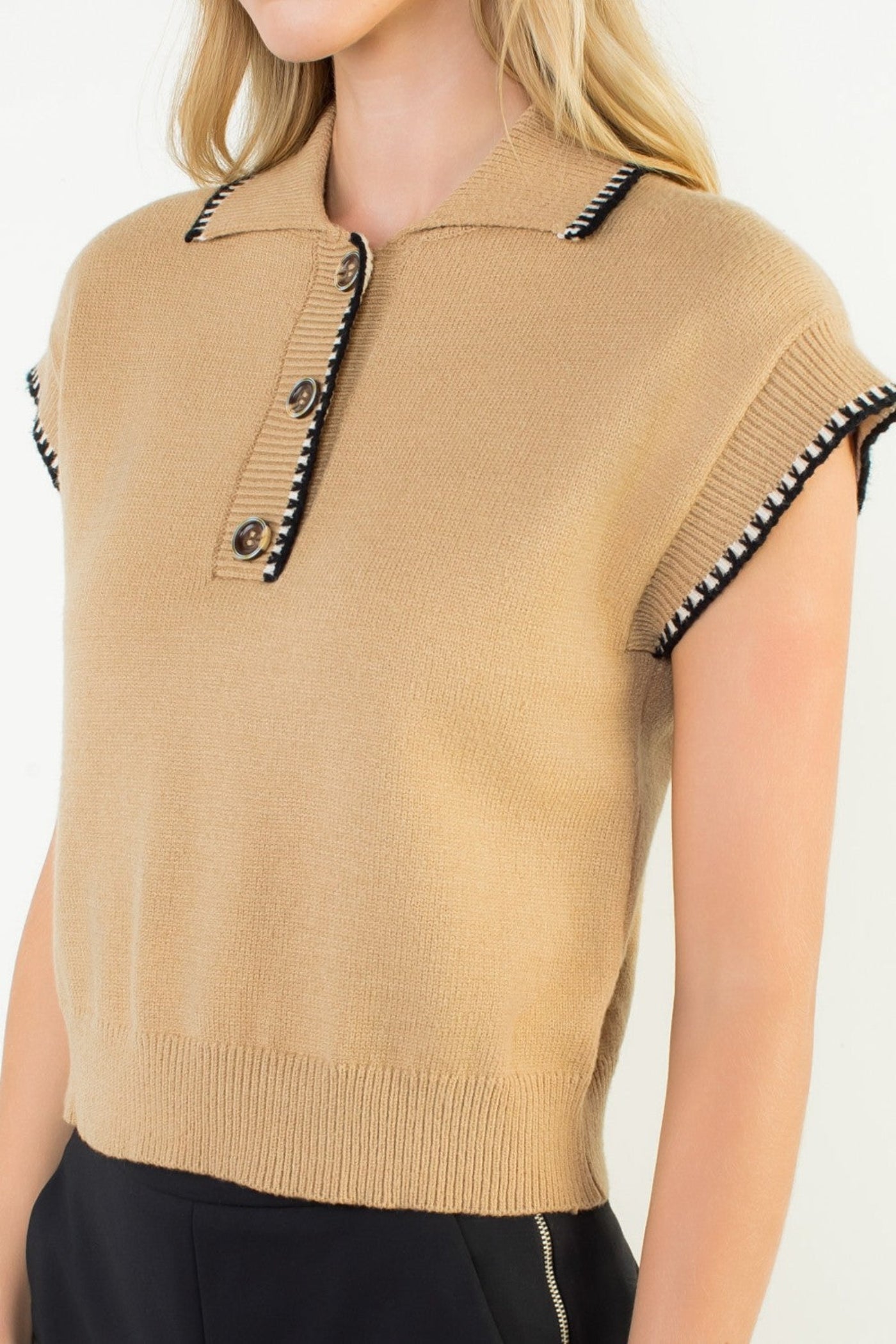 THML CONTRAST TRIM COLLARED BUTTON KNIT TOP – BEIGE
