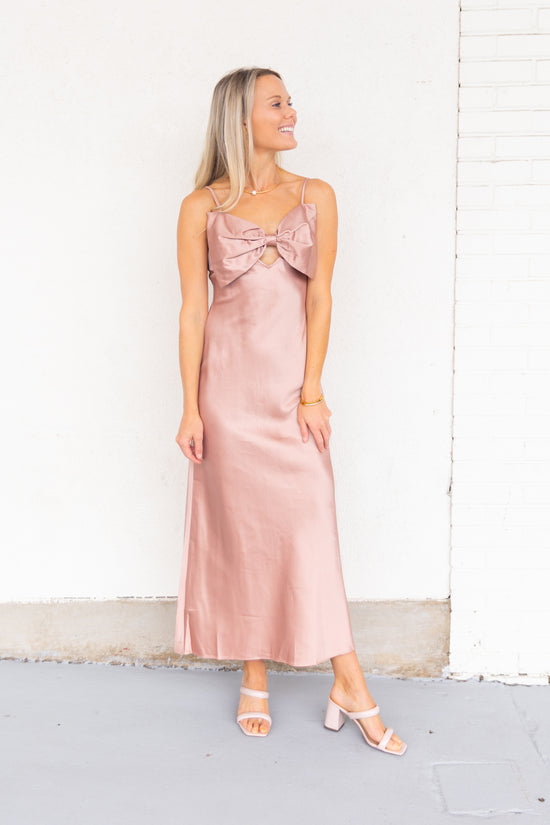 Load image into Gallery viewer, BABY PINK MAXI DRESS
